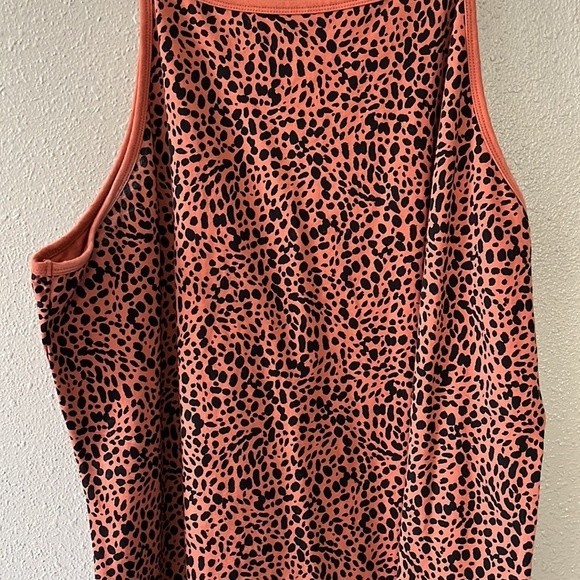 Torrid FOXY HIGH NECK TANK top GUC SZ 4X - Picture 5 of 7